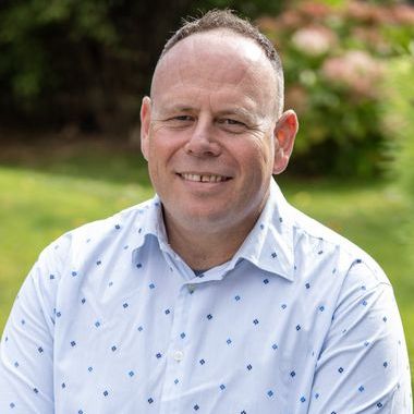 Russell Cartwright, Chart.PR